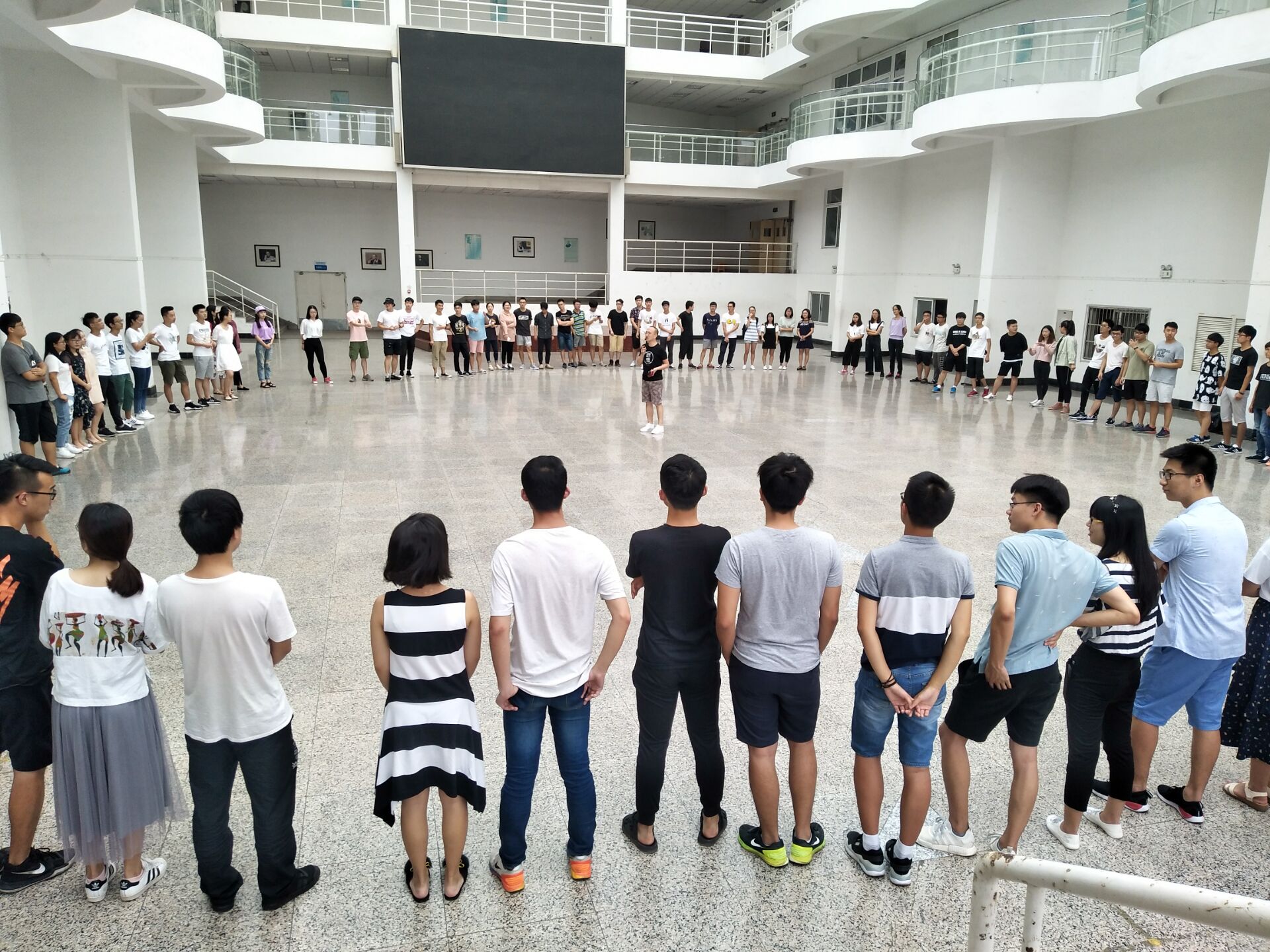 1646356803707904.jpg 1646356803707904.jpg