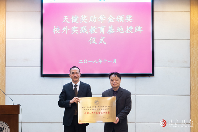 17220618 李凌-3.jpg