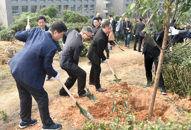 1521010509552212.jpg 18年植树节3.jpg