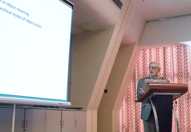 1493686810778924.jpg 美国科学院院士Barry J. Richmond教授报告.jpg