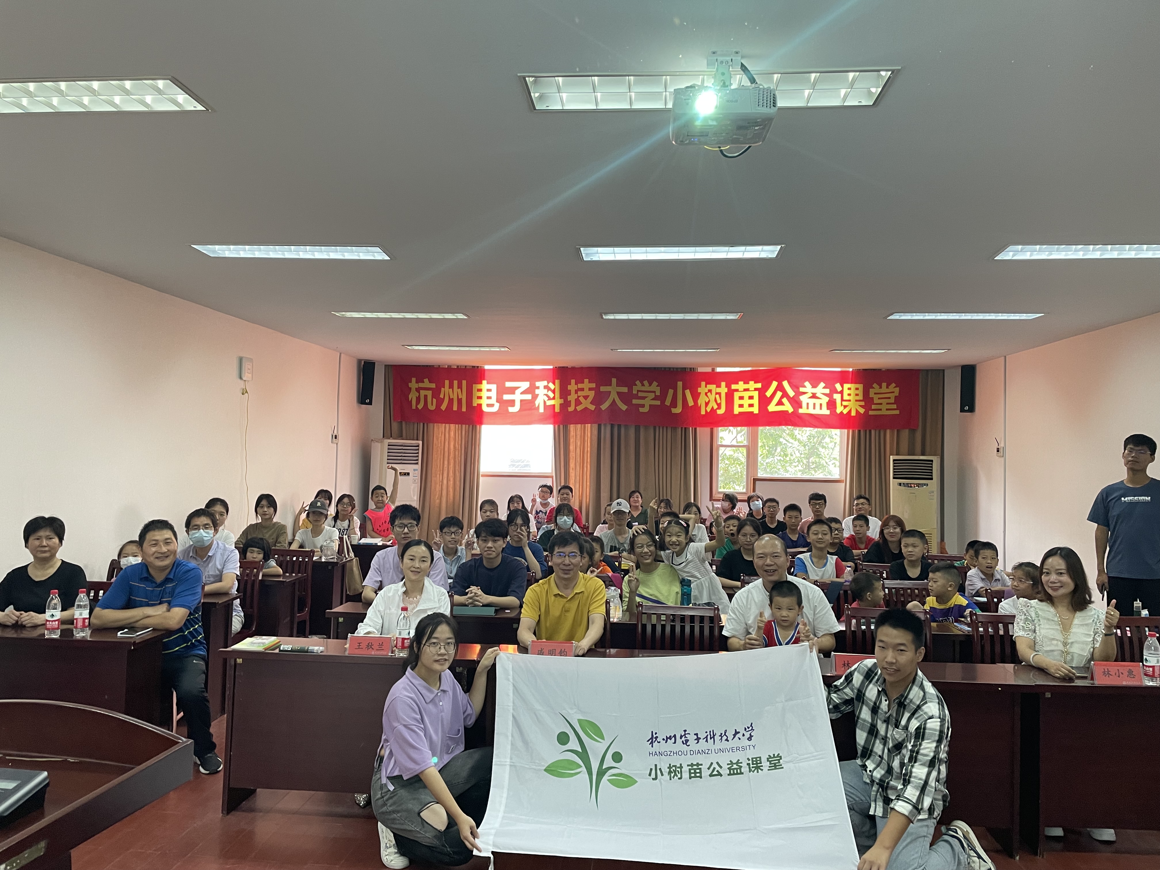 1658384526832694.jpg 1658384526832694.jpg