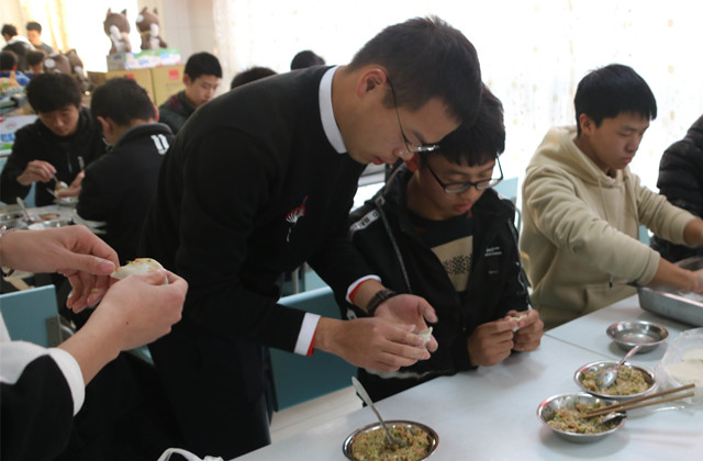 包饺子_副本.jpg