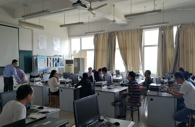 沙龙3图1_副本.jpg