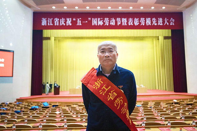 严老师P过.jpg
