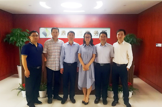 人文与法学院回访实习基地525_副本.jpg