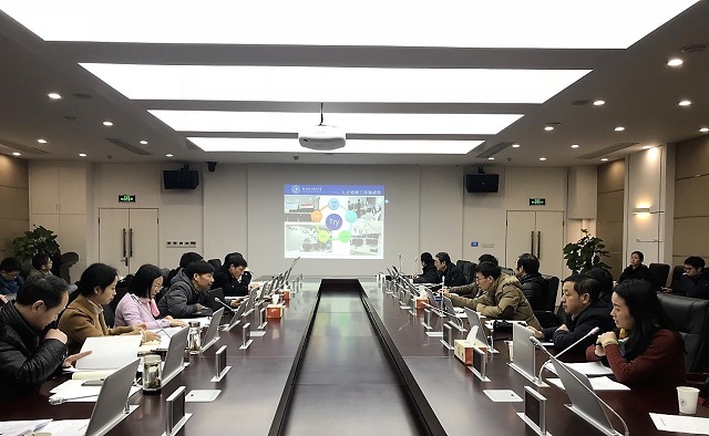 实验室中心交流会.jpg