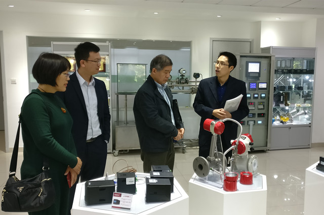 20180417学院领导教师走访企业调研 (2)_副本.jpg