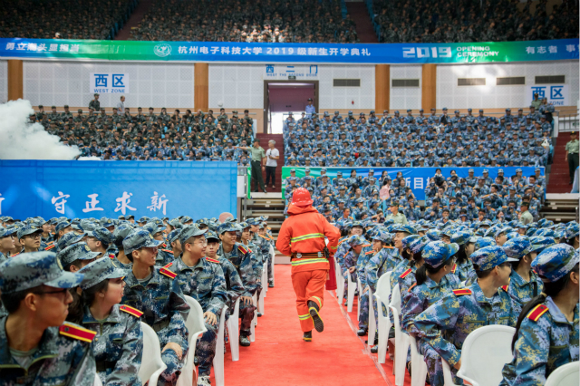 1567673331665219.jpg 18120359 赵一诺-14_meitu_5.jpg