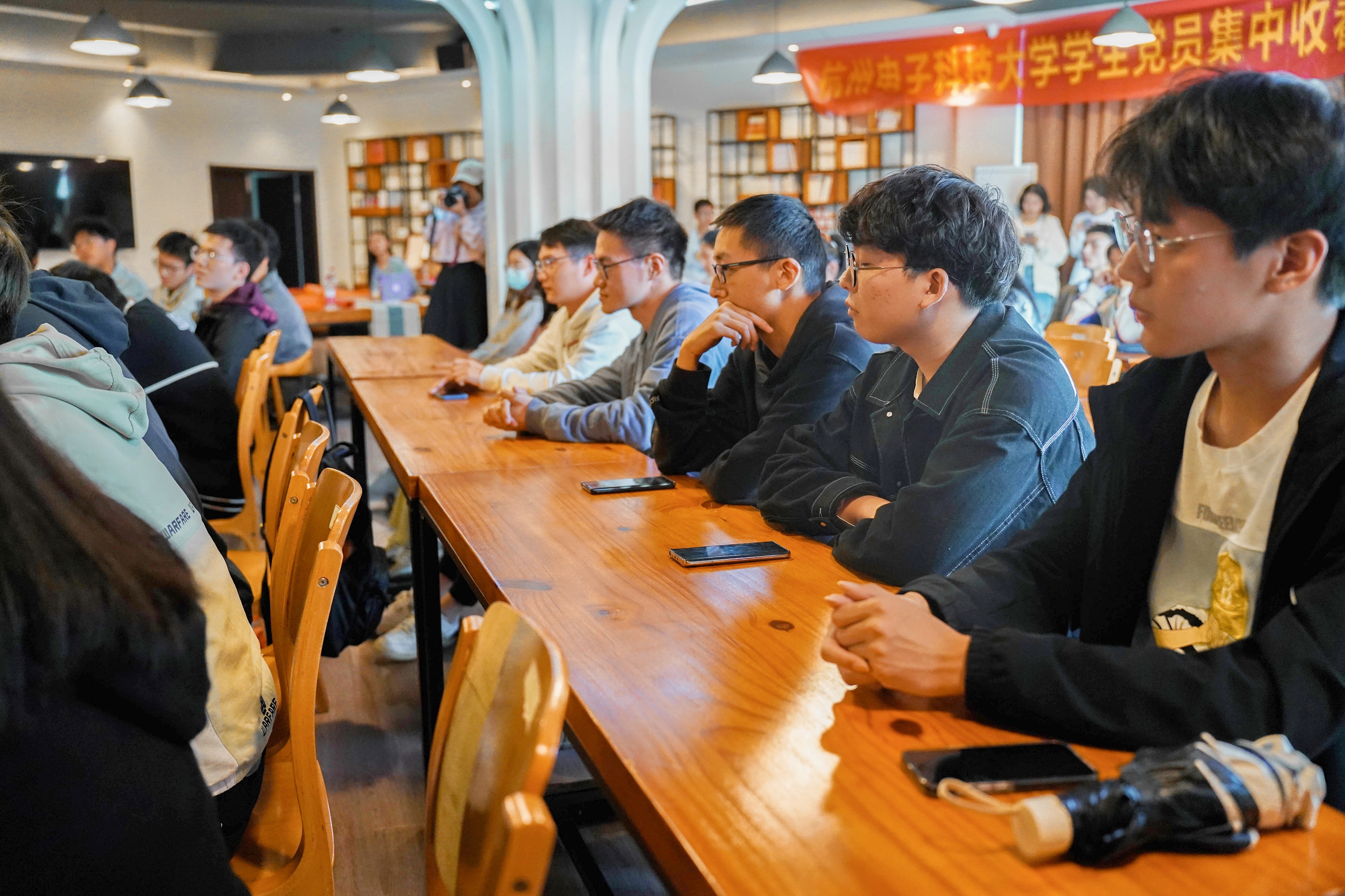 1667875651953219.jpg 1667875651953219.jpg