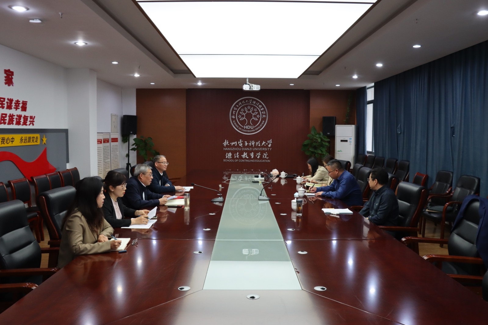 1652428392623168.jpg 1652428392623168.jpg